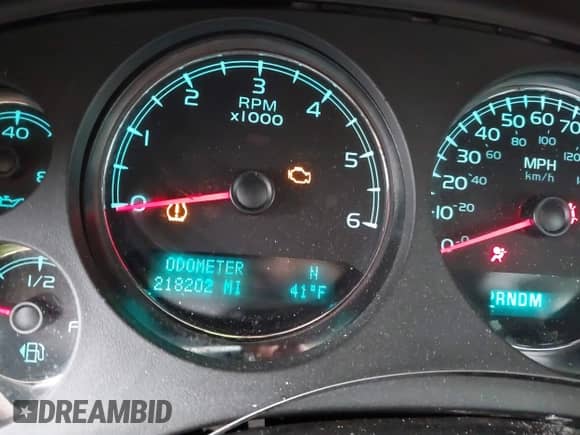 2011 Chevrolet Suburban LTZ с VIN 1GNSCKE02BR206544, выставлен на аукционе IAAI как лот 41159341 с пробегом 218 202 миль миль и . История ставок и продаж доступна на DreamBid. Изображение 7.