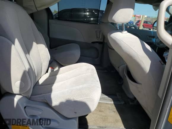 2014 Toyota Sienna LE with VIN 5TDKK3DC6ES412713, listed as a Copart auction lot 85304965 with 281,564 mi miles and Salvage title. Bid and sale history available at DreamBid. Image 11.