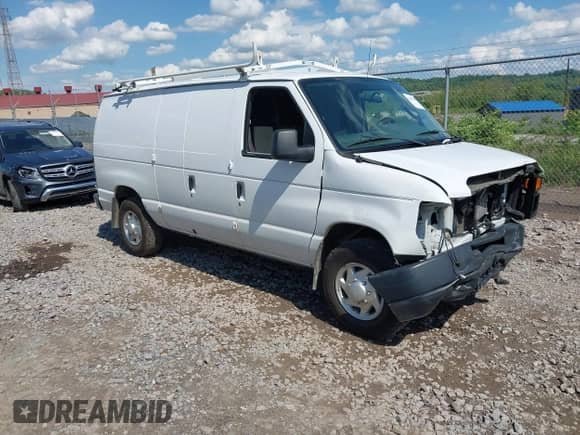 2014 Ford Econoline Cargo Commercial z VIN 1FTNE2EL5EDA47479, wystawiony jako IAAI lot #42285209 z przebiegiem 113 219 mil mil oraz . Historia ofert i sprzedaży dostępna na DreamBid. Obrazek 1.