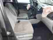 2019 Honda Pilot LX z VIN 5FNYF5H10KB028235, wystawiony jako IAAI lot #42381185 z przebiegiem Nie podano mil oraz . Historia ofert i sprzedaży dostępna na DreamBid. Obrazek 5.