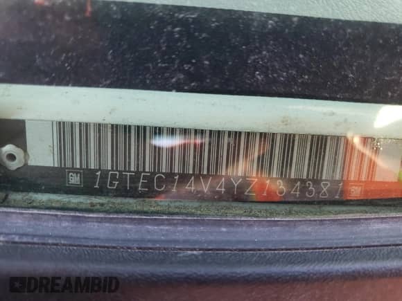 2000 GMC Sierra 1500 SL z VIN 1GTEC14V4YZ134381, wystawiony jako Copart lot #74267324 z przebiegiem Nie podano mil oraz Szkoda całkowita • Salvage title. Historia ofert i sprzedaży dostępna na DreamBid. Obrazek 12.