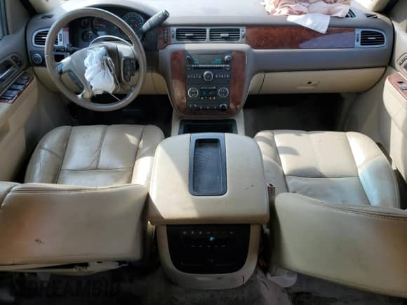 2011 Chevrolet Suburban LT with VIN 1GNSCJE06BR226046, listed as a Copart auction lot 66680805 with 190,288 mi miles and Non repairable. Bid and sale history available at DreamBid. Image 8.
