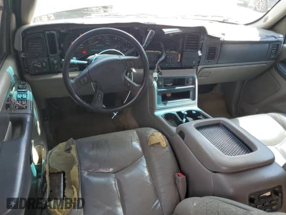 2003 Chevrolet Suburban LS с VIN 3GNEC16T03G316543, выставлен на аукционе Copart как лот 67951595 с пробегом 266 734 миль миль и Списание • Salvage title. История ставок и продаж доступна на DreamBid. Изображение 8.