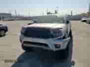 2015 Toyota Tacoma PreRunner z VIN 5TFJU4GNXFX089965, wystawiony jako Copart lot #80919965 z przebiegiem 218 933 mil mil oraz Szkoda całkowita • Salvage title. Historia ofert i sprzedaży dostępna na DreamBid. Obrazek 13.