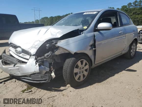 2010 Hyundai Accent GS z VIN KMHCM3AC8AU159625, wystawiony jako Copart lot #86508095 z przebiegiem 172 377 mil mil oraz Szkoda całkowita • Salvage title. Historia ofert i sprzedaży dostępna na DreamBid. Obrazek 1.