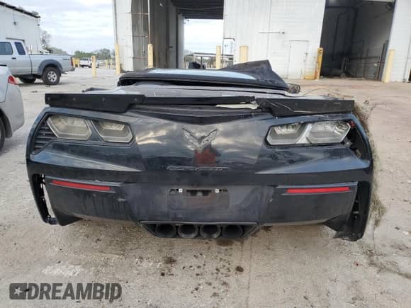 2015 Chevrolet Corvette Z06 3LZ с VIN 1G1YU3D62F5603415, выставлен на аукционе Copart как лот 84517834 с пробегом 17 983 миль миль и Списание • Salvage title. История ставок и продаж доступна на DreamBid. Изображение 6.