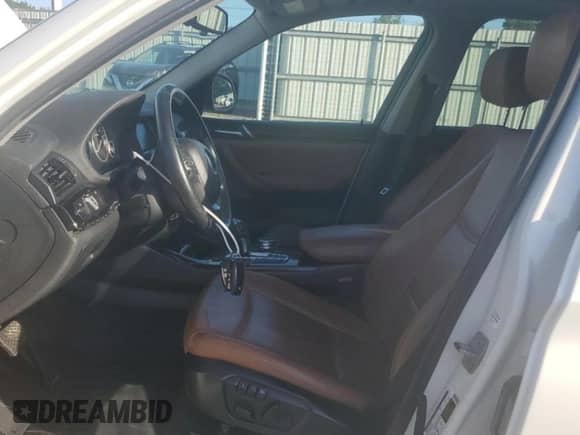 2016 BMW X3 sDrive28i с VIN 5UXWZ7C51G0R32605, выставлен на аукционе Copart как лот 66391445 с пробегом 182 345 миль миль и Списание • Salvage title. История ставок и продаж доступна на DreamBid. Изображение 7.