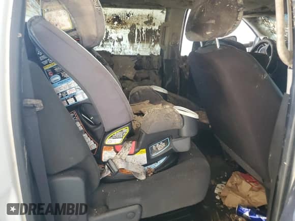 2008 Chevrolet Silverado 2500HD Work Truck с VIN 1GCHK23688F117164, выставлен на аукционе Copart как лот 67840305 с пробегом Не указан миль и Списание • Salvage title. История ставок и продаж доступна на DreamBid. Изображение 10.