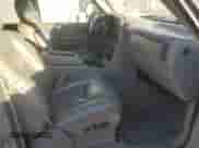 2005 Chevrolet Silverado 3500 LT z VIN 1GCJC33295F842978, wystawiony jako Copart lot #76888184 z przebiegiem Nie podano mil oraz Szkoda całkowita • Salvage title. Historia ofert i sprzedaży dostępna na DreamBid. Obrazek 5.