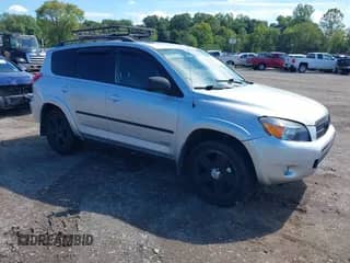 2008 Toyota RAV4 Sport with VIN JTMBD32V886060561, listed as a IAAI auction lot 43325959 with 161,529 mi miles and . Bid and sale history available at DreamBid. Image 1.