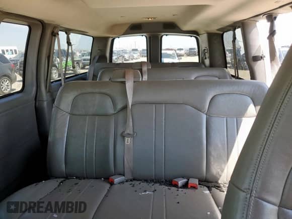 2020 Chevrolet Express Passenger LS с VIN 1GAWGEFG0L1272014, выставлен на аукционе Copart как лот 68144145 с пробегом 85 712 миль миль и Чистый • Clean title. История ставок и продаж доступна на DreamBid. Изображение 10.