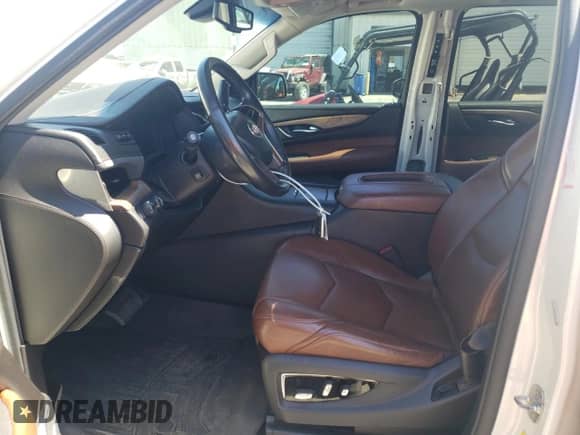 2015 Cadillac Escalade ESV Premium с VIN 1GYS4JKJ2FR267308, выставлен на аукционе Copart как лот 66215895 с пробегом 108 784 миль миль и Списание • Salvage title. История ставок и продаж доступна на DreamBid. Изображение 7.