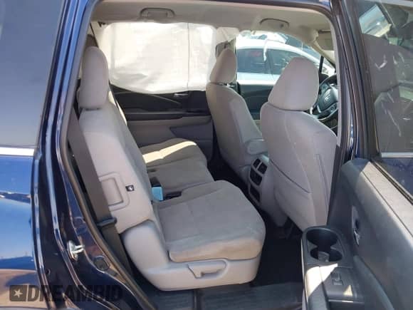 2018 Honda Pilot LX с VIN 5FNYF5H18JB026019, выставлен на аукционе IAAI как лот 43037799 с пробегом 147 494 миль миль и . История ставок и продаж доступна на DreamBid. Изображение 8.