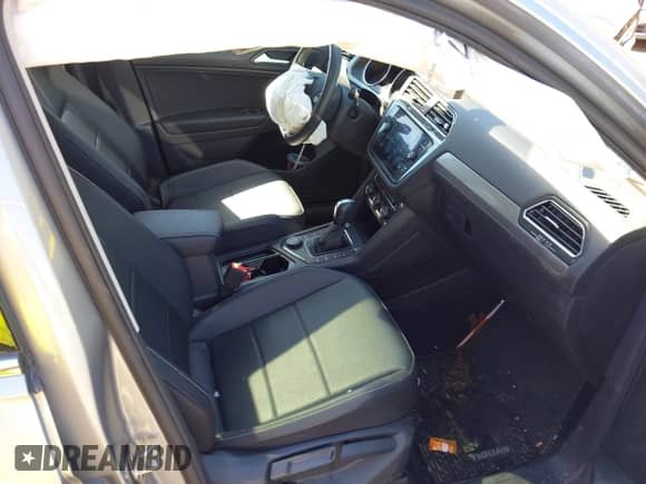 2021 Volkswagen Tiguan SE с VIN 3VV2B7AX0MM091976, выставлен на аукционе IAAI как лот 43062163 с пробегом 24 811 миль миль и . История ставок и продаж доступна на DreamBid. Изображение 5.