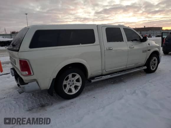 2016 Ram 1500 Limited z VIN 1C6RR7WM0GS303818, wystawiony jako Copart lot #85628744 z przebiegiem 223 371 mil mil oraz Nie do naprawy • Non repairable. Historia ofert i sprzedaży dostępna na DreamBid. Obrazek 3.