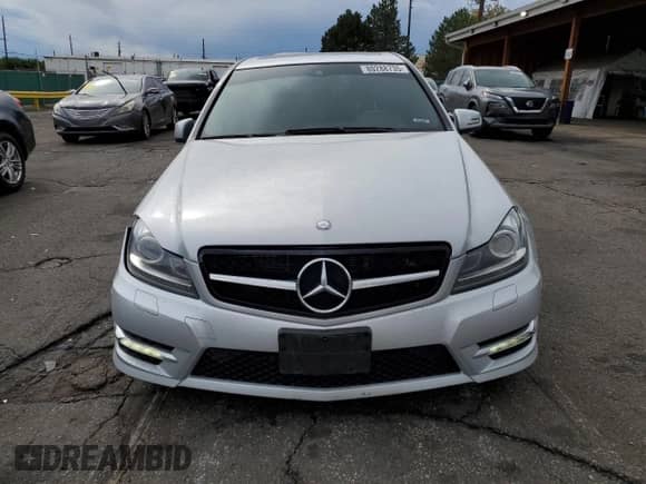 2012 Mercedes-Benz C 300 Sport z VIN WDDGF8BB0CF897287, wystawiony jako Copart lot #80288735 z przebiegiem 37 470 mil mil oraz Szkoda całkowita • Salvage title. Historia ofert i sprzedaży dostępna na DreamBid. Obrazek 5.