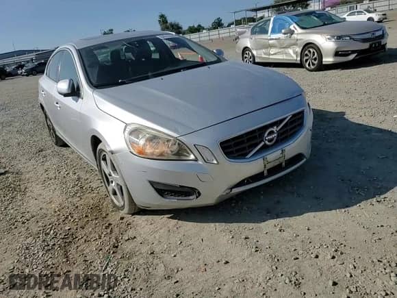 2012 Volvo S60 T5 с VIN YV1622FS1C2102533, выставлен на аукционе Copart как лот 84743595 с пробегом 124 756 миль миль и Списание • Salvage title. История ставок и продаж доступна на DreamBid. Изображение 13.