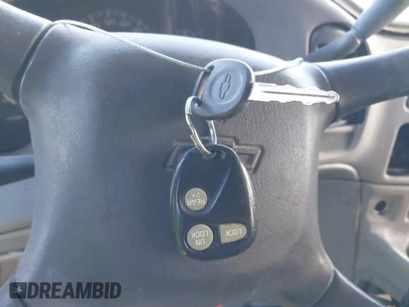 1999 Chevrolet Astro с VIN 1GNEL19WXXB179406, выставлен на аукционе IAAI как лот 41257369 с пробегом 338 476 миль миль и . История ставок и продаж доступна на DreamBid. Изображение 11.