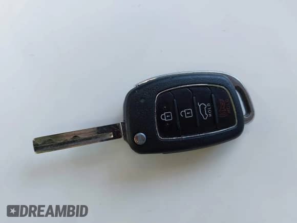 2017 Hyundai Santa Fe SE with VIN KM8SM4HF7HU178968, listed as a IAAI auction lot 43476014 with 262,225 mi miles and . Bid and sale history available at DreamBid. Image 11.