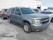 2007 Chevrolet Suburban LT with VIN 1GNFC16077R372737, listed as a IAAI auction lot 41917140 with 249,075 mi miles and . Bid and sale history available at DreamBid. Image 1.