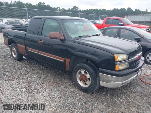 2003 Chevrolet Silverado 1500 LS с VIN 2GCEC19V531322675, выставлен на аукционе IAAI как лот 43379099 с пробегом Не указан миль и . История ставок и продаж доступна на DreamBid. Изображение 1.