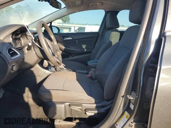 2018 Chevrolet Cruze LT z VIN 3G1BE6SM5JS573833, wystawiony jako Copart lot #70338185 z przebiegiem 90 711 mil mil oraz Szkoda całkowita • Salvage title. Historia ofert i sprzedaży dostępna na DreamBid. Obrazek 7.