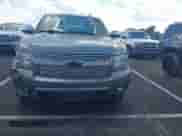 2009 Chevrolet Tahoe LTZ с VIN 1GNFK33049R265070, выставлен на аукционе IAAI как лот 42769393 с пробегом 278 222 миль миль и . История ставок и продаж доступна на DreamBid. Изображение 12.
