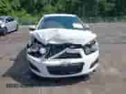 2016 Chevrolet Sonic LS с VIN 1G1JA6SH1G4101986, выставлен на аукционе IAAI как лот 42557864 с пробегом 122 792 миль миль и . История ставок и продаж доступна на DreamBid. Изображение 6.