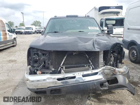 2006 Chevrolet Silverado 3500 DRW Wrk Trk с VIN 1GCJK33296F106286, выставлен на аукционе Copart как лот 60609215 с пробегом 141 139 миль миль и Чистый • Clean title. История ставок и продаж доступна на DreamBid. Изображение 5.