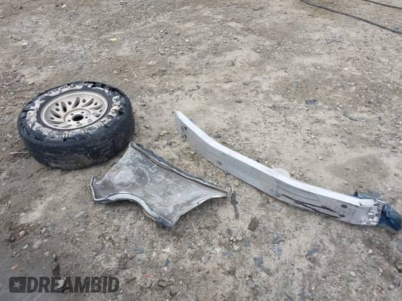 1998 Ford Explorer Sport z VIN 1FMYU22X6WUD29716, wystawiony jako IAAI lot #42211199 z przebiegiem 252 253 mil mil oraz . Historia ofert i sprzedaży dostępna na DreamBid. Obrazek 12.