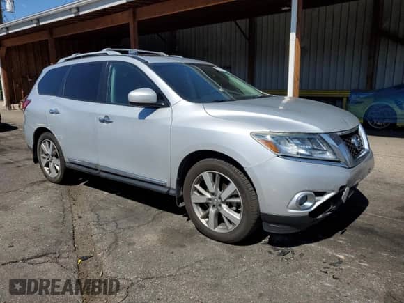 2014 Nissan Pathfinder SL with VIN 5N1AR2MM5EC643335, listed as a Copart auction lot 80341695 with 164,378 mi miles and Salvage title. Bid and sale history available at DreamBid. Image 4.