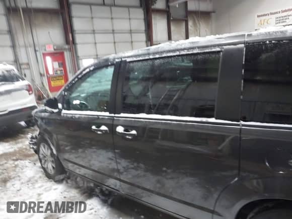 2020 Dodge Grand Caravan SE Plus with VIN 2C4RDGBG4LR225241, listed as a IAAI auction lot 41591546 with 132,587 mi miles and . Bid and sale history available at DreamBid. Image 14.