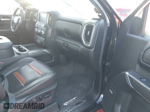 2020 GMC Sierra 1500 AT4 z VIN 1GTP9EED7LZ116440, wystawiony jako IAAI lot #43374469 z przebiegiem 63 184 mil mil oraz . Historia ofert i sprzedaży dostępna na DreamBid. Obrazek 5.