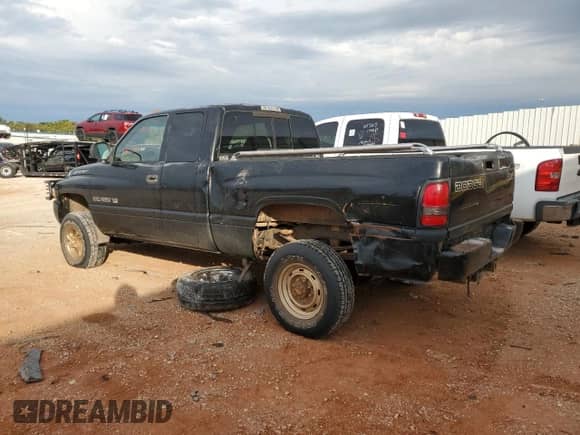 1999 Dodge 2500 z VIN 3B7KF23W8XG167439, wystawiony jako Copart lot #82739275 z przebiegiem 126 000 mil mil oraz Czysty tytuł • Clean title. Historia ofert i sprzedaży dostępna na DreamBid. Obrazek 2.