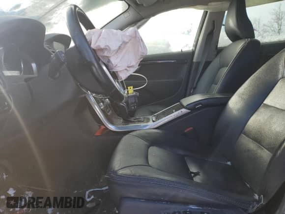 2015 Volvo XC70 Premier with VIN YV4952NKXF1208398, listed as a Copart auction lot 45670095 with 119,966 mi miles and Salvage title. Bid and sale history available at DreamBid. Image 7.