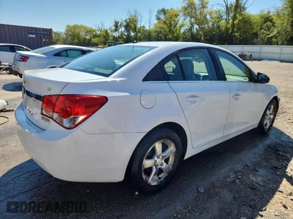 2011 Chevrolet Cruze 1FL z VIN 1G1PE5S90B7235736, wystawiony jako Copart lot #70587245 z przebiegiem 185 810 mil mil oraz Szkoda całkowita • Salvage title. Historia ofert i sprzedaży dostępna na DreamBid. Obrazek 3.