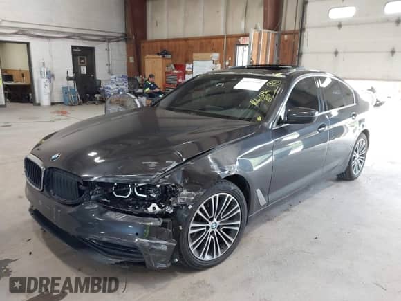 2019 BMW 5 Series 530i xDrive with VIN WBAJA7C52KWW09279, listed as a IAAI auction lot 43015006 with 166,634 mi miles and . Bid and sale history available at DreamBid. Image 6.