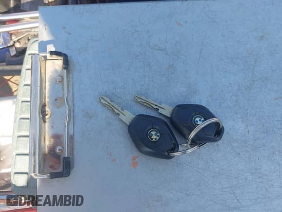 2001 BMW 7 Series 740iL with VIN WBAGH834X1DP28386, listed as a IAAI auction lot 42966377 with 195,982 mi miles and . Bid and sale history available at DreamBid. Image 11.