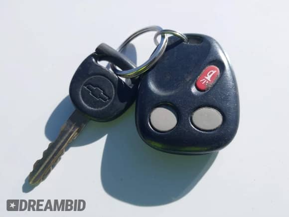 2005 Chevrolet Suburban LT z VIN 3GNEC16Z95G288863, wystawiony jako IAAI lot #41653675 z przebiegiem 309 977 mil mil oraz . Historia ofert i sprzedaży dostępna na DreamBid. Obrazek 11.