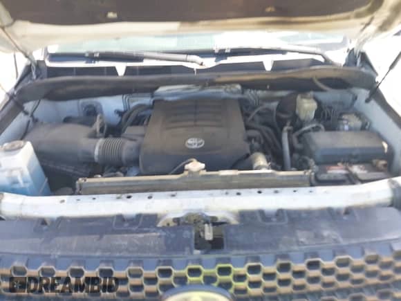 2019 Toyota Tundra SR5 with VIN 5TFAY5F14KX803995, listed as a IAAI auction lot 41720938 with 151,411 mi miles and . Bid and sale history available at DreamBid. Image 10.