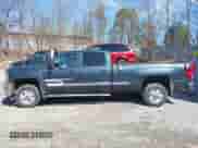 2017 Chevrolet Silverado 2500HD Work Truck z VIN 1GC1KUEG0HF219674, wystawiony jako IAAI lot #41883430 z przebiegiem 94 113 mil mil oraz . Historia ofert i sprzedaży dostępna na DreamBid. Obrazek 13.