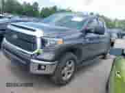 2018 Toyota Tundra SR с VIN 5TFUW5F18JX766256, выставлен на аукционе IAAI как лот 42727526 с пробегом Не указан миль и . История ставок и продаж доступна на DreamBid. Изображение 2.