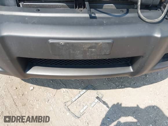 2007 Hyundai Tucson SE z VIN KM8JN72D37U585721, wystawiony jako IAAI lot #42912007 z przebiegiem 130 116 mil mil oraz . Historia ofert i sprzedaży dostępna na DreamBid. Obrazek 6.