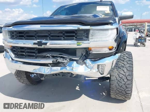 2016 Chevrolet Silverado 1500 LT z VIN 3GCPCREC7GG270152, wystawiony jako IAAI lot #43135646 z przebiegiem 211 866 mil mil oraz . Historia ofert i sprzedaży dostępna na DreamBid. Obrazek 6.