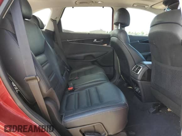 2017 Kia Sorento EX z VIN 5XYPH4A15HG263466, wystawiony jako Copart lot #65067125 z przebiegiem 133 961 mil mil oraz Czysty tytuł • Clean title. Historia ofert i sprzedaży dostępna na DreamBid. Obrazek 11.