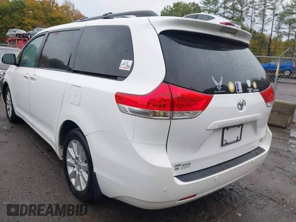 2014 Toyota Sienna Limited с VIN 5TDDK3DC7ES075400, выставлен на аукционе IAAI как лот 43380596 с пробегом 154 419 миль миль и . История ставок и продаж доступна на DreamBid. Изображение 3.