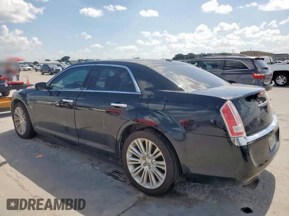 2011 Chrysler 300 C с VIN 2C3CA6CT4BH594422, выставлен на аукционе Copart как лот 61682705 с пробегом Не указан миль и Списание • Salvage title. История ставок и продаж доступна на DreamBid. Изображение 2.