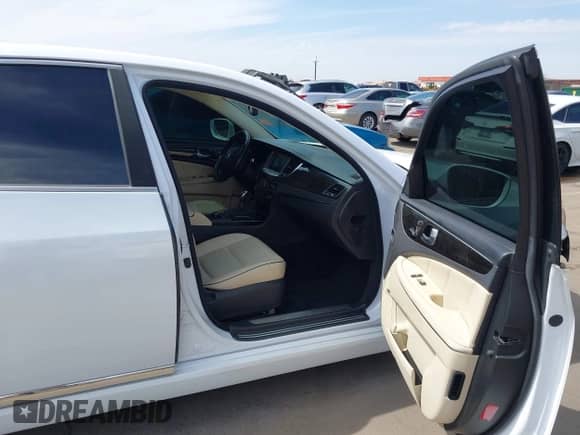 2014 Hyundai Equus Ultimate z VIN KMHGH4JH1EU083971, wystawiony jako IAAI lot #43242212 z przebiegiem 58 716 mil mil oraz . Historia ofert i sprzedaży dostępna na DreamBid. Obrazek 5.