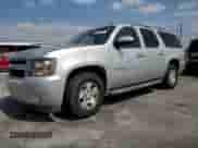 2010 Chevrolet Suburban LT z VIN 1GNUCJE04AR216753, wystawiony jako Copart lot #72060635 z przebiegiem 154 206 mil mil oraz Czysty tytuł • Clean title. Historia ofert i sprzedaży dostępna na DreamBid. Obrazek 1.