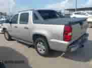 2007 Chevrolet Avalanche LTZ z VIN 3GNEC12057G137514, wystawiony jako IAAI lot #42508965 z przebiegiem 185 295 mil mil oraz . Historia ofert i sprzedaży dostępna na DreamBid. Obrazek 3.